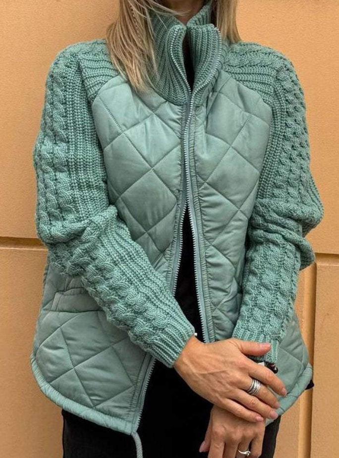 Dame avslappet ensfarget strikket patchwork jakke med glidelås