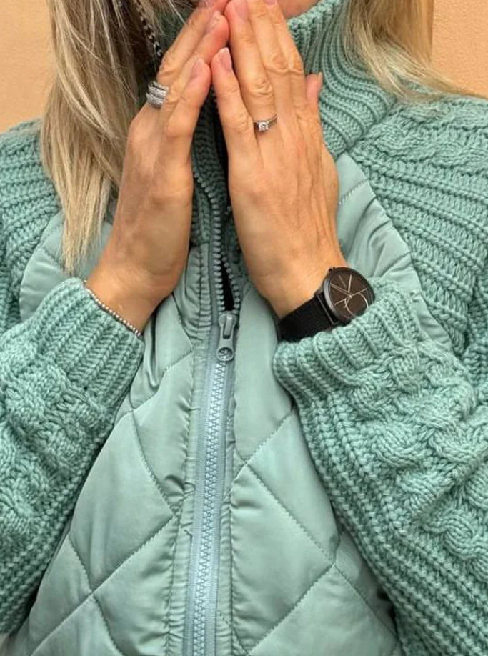 Dame avslappet ensfarget strikket patchwork jakke med glidelås
