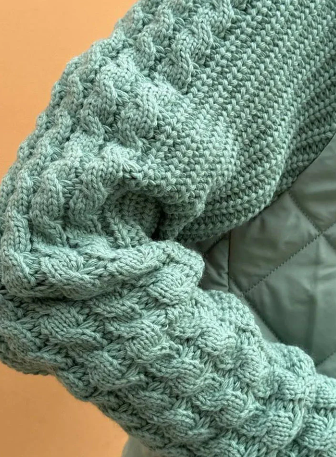 Dame avslappet ensfarget strikket patchwork jakke med glidelås